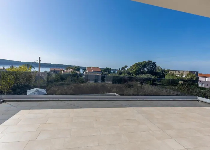 Gorgeous In * Banjol