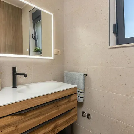Awesome In Vikendica
